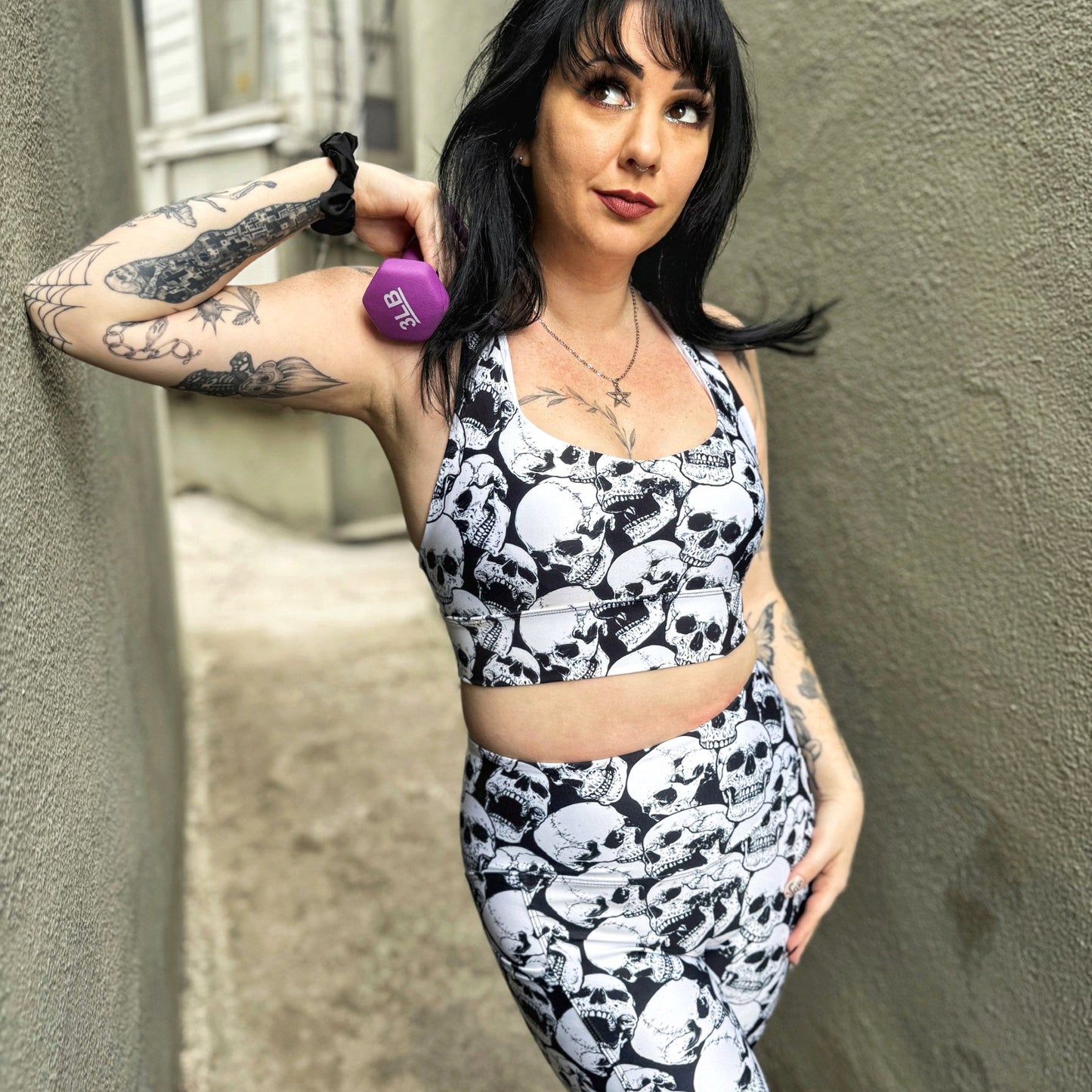Skulls High - Waisted Workout Leggings with Pockets - Graphic Punks
